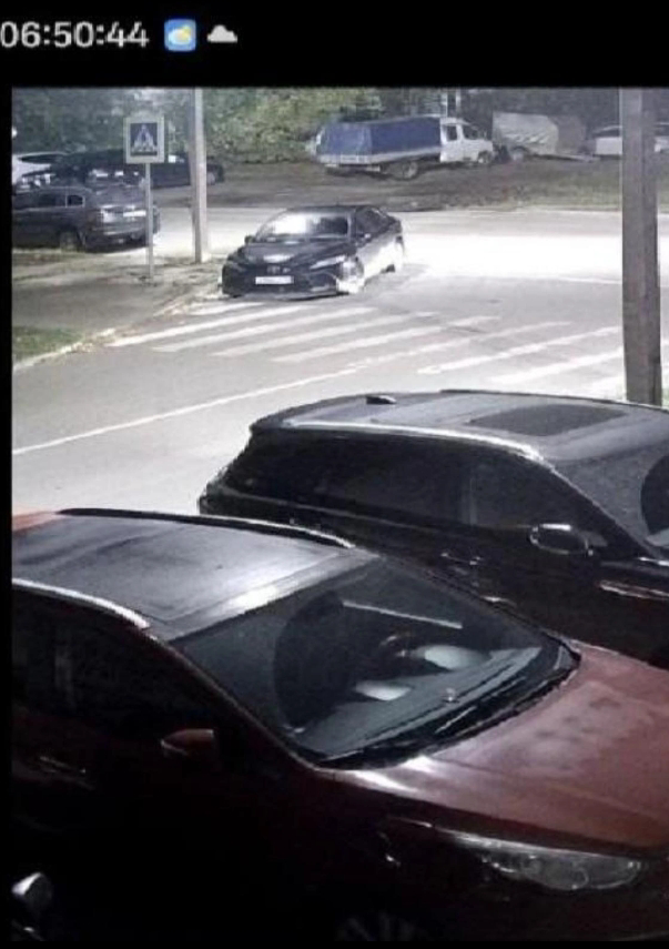 „Почёт и уважение“ борцам за справедливость»: в Ярославле авто увезли на штрафстоянку после жалобы соседей