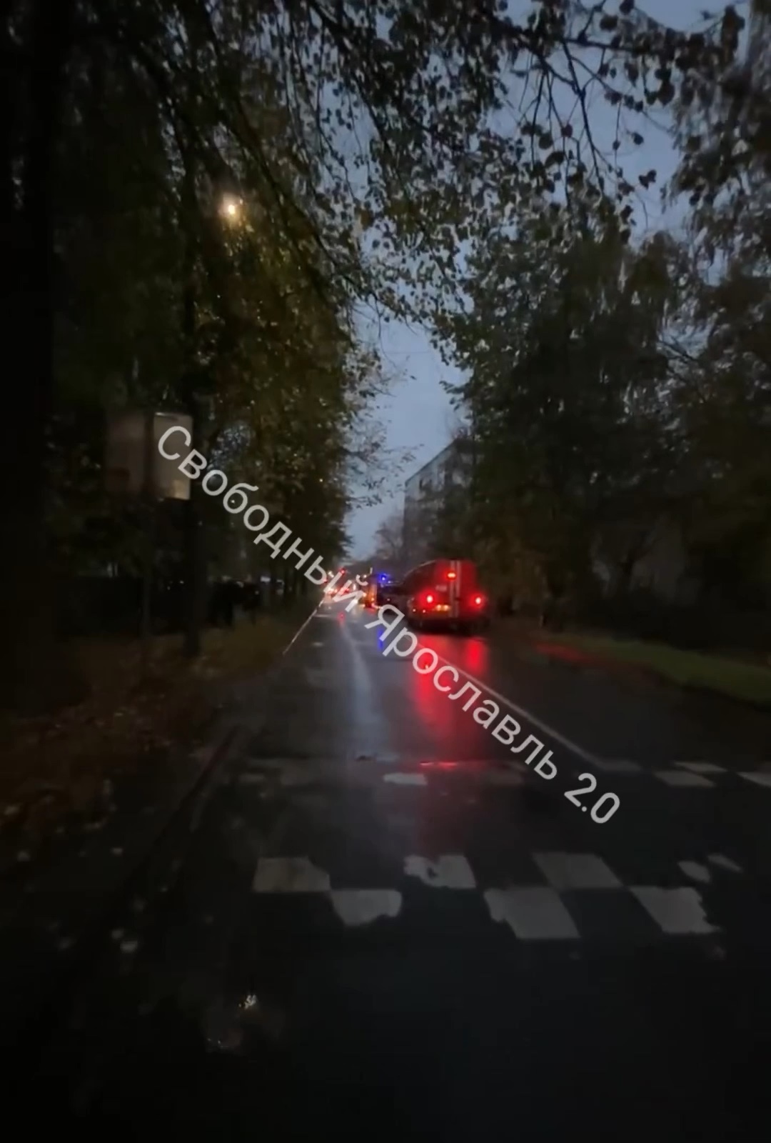 🔥 Заброшенный интернат на улице Спортивной в центре тревожных новостей — подростки проникли в здание и устроили поджог.